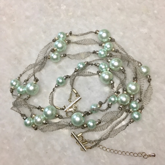 Light blue pearl 3 strand mesh knot handmade necklace 💐 - Picture 10 of 10